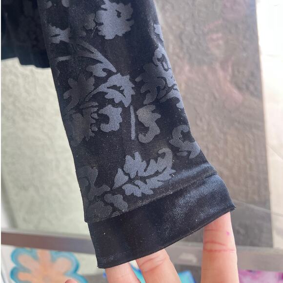 Vintage 1990's black velvet floral button front jacket size M - Picture 2 of 5